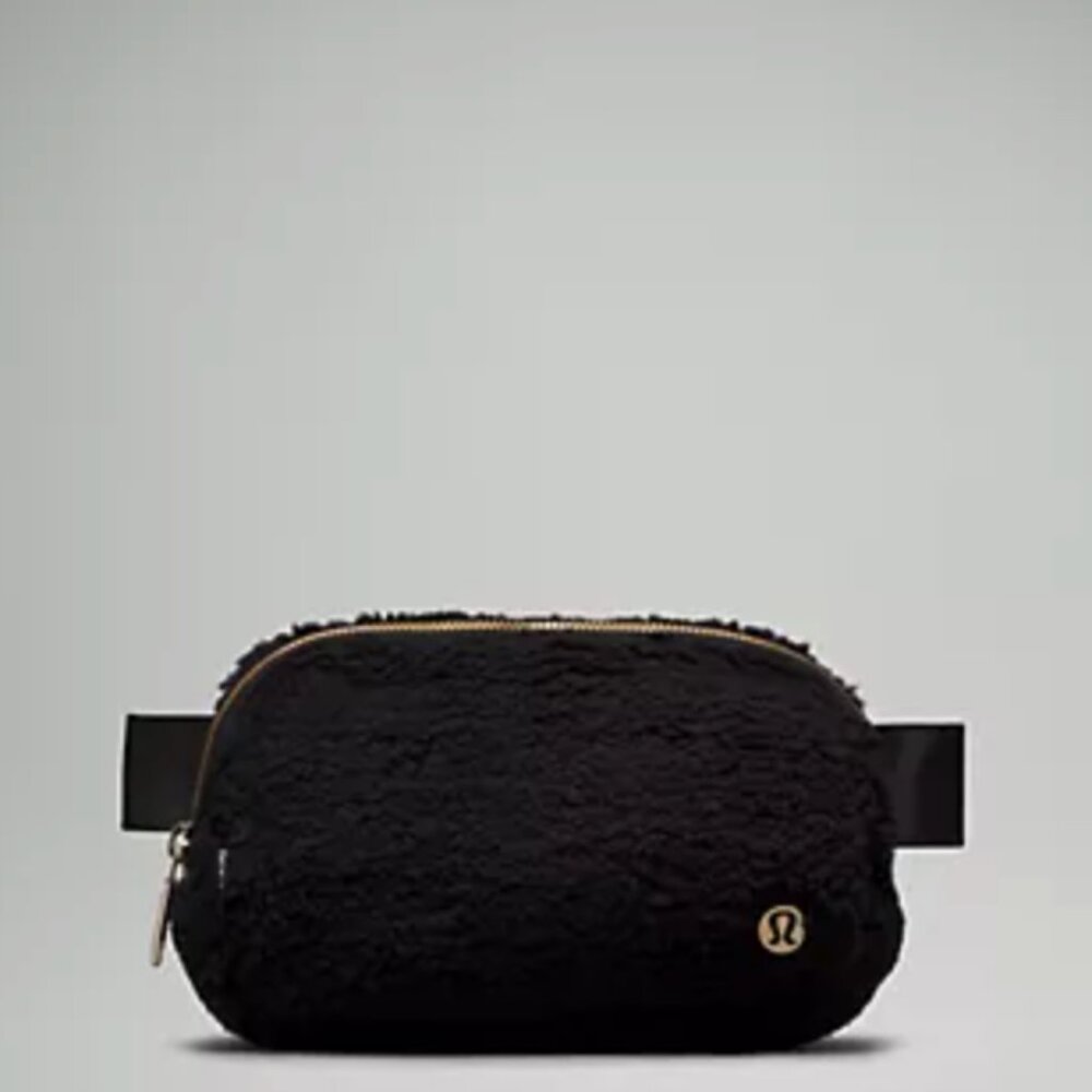 lululemon everywhere belt bag 1L fleece